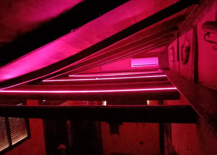 Solana de Luche, casa independiente tipo loft con terraza en Puerta del Ángel